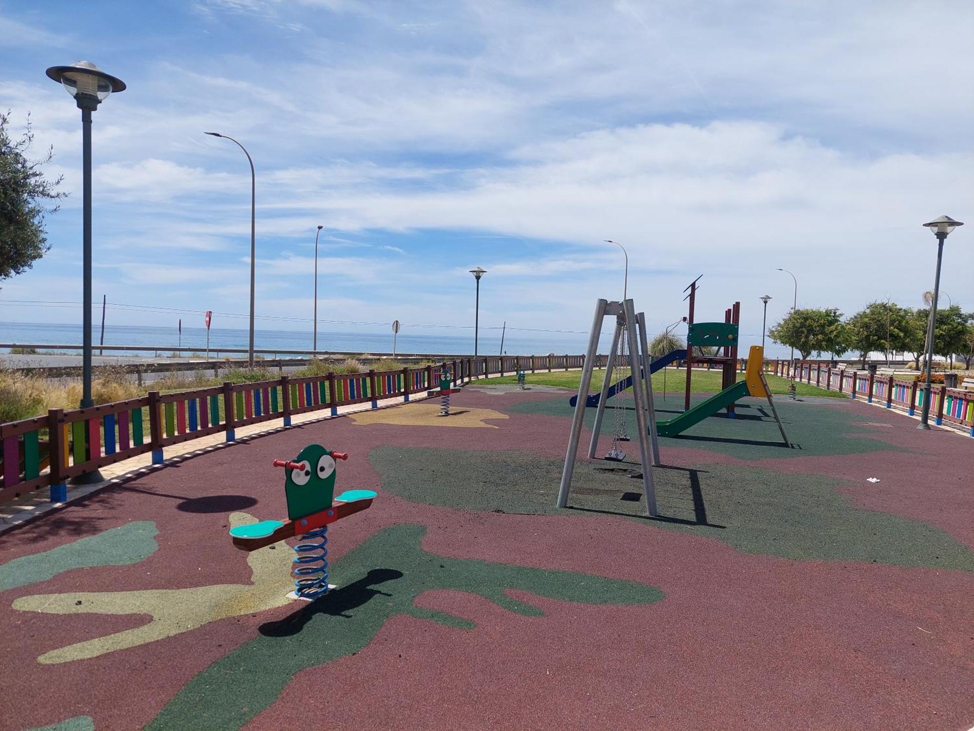 Appartement Bajo Con Jardin En Primera Linea De Playa