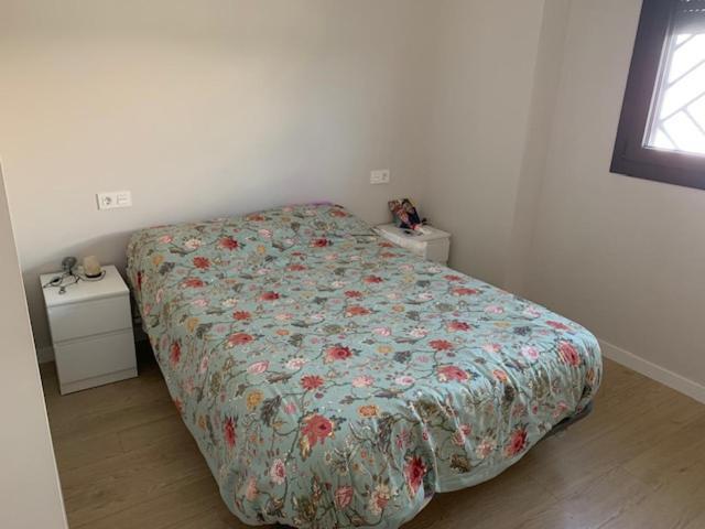 Apartment Bajo Con Jardin En Primera Linea De Playa Málaga